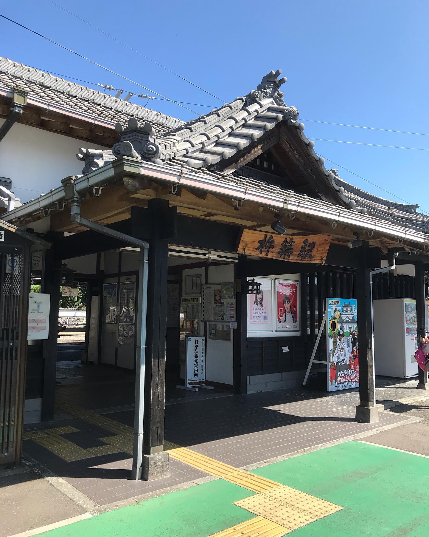 えぇ〜、昨年の9月に大分県の杵築にある中野酒造さんにお邪魔しまして、中野さんとのツーショット時には既に知っていた新商品JAPANの事を🤭勿論、今日はコレ️KITSUKI  BLANC  CUVEE  CHIEBIJIN  2021杵築の水と原料と風土で醸す、白ワイン酵母仕込みの純米吟醸我が故郷北海道の真牡蠣とマリアージュというわけで今宵は、仕事終わりに一人隠れてBLANC CUVEEを飲むおじさんがお待ち申し上げ‍♂️‍♂️‍♂️‍♂️‍♀️#東京#吉祥寺#居酒屋#日本酒#日本酒好き#日本酒好きな人と繋がりたい #日本酒好きと繋がりたい #日本酒好き女子 #大分県杵築市#中野酒造#ちえびじん#ちえびじん新商品#白ワイン酵母仕込み #あぶり処武蔵テイクアウト#あぶり処武蔵