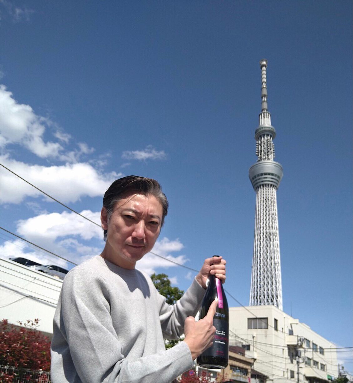 本日のランチも多くの方々にお越し頂きました‍♂️えぇ〜昨日はお休みを頂きまして、とある場所でとある方ととあるJAPANを晴天の下で飲んでいました色々といいお話しが聞けて有意義な一日となりましたまぁ残念ながらまだご報告出来ませんが追い追いという事で🤫今日も良い天気ですし、飲むならコレかな🤔今日はコレ️たかちよSKYおりがらみちょこっとシュワシュワ、爽快にゴクゴク飲める大人のラムネ今日も5-アミノレブリン酸摂取摂取というわけで今宵は、昨日ちょっと飲み過ぎたおじさんがお待ち申し上げ‍♂️‍♂️‍♂️‍♂️‍♀️#東京#吉祥寺#居酒屋#日本酒#日本酒好き#日本酒好きな人と繋がりたい #日本酒好きと繋がりたい #日本酒好き女子 #たかちよsky #サケディプロマ#あぶり処武蔵